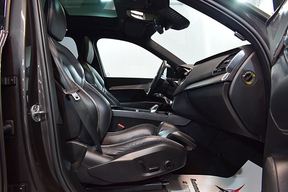 Volvo XC90 12 of 24