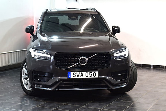 Volvo XC90 2 of 5