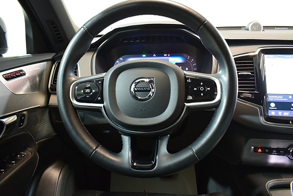 Volvo XC90 19 of 24