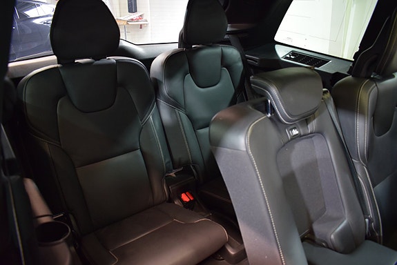 Volvo XC90 15 of 24