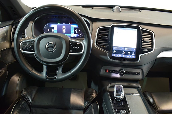 Volvo XC90 18 of 24