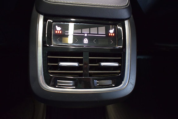 Volvo XC90 17 of 24