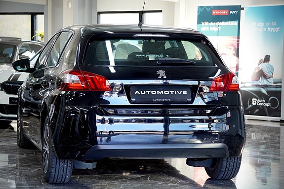 Peugeot 308 7 of 15