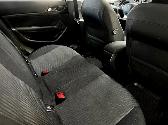 Peugeot 308 15 of 15