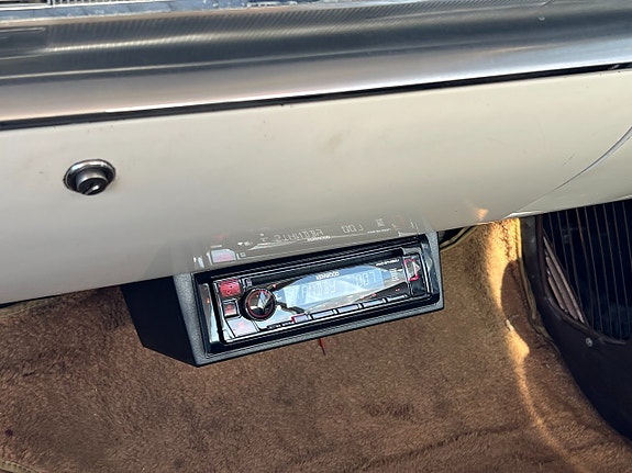 Cadillac Deville 11 of 11