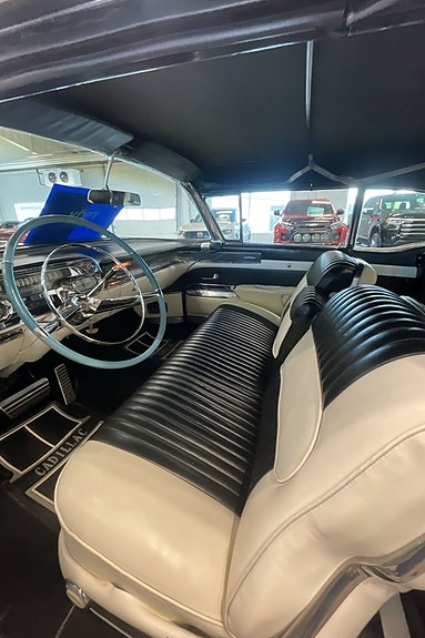 Cadillac Eldorado Biarritz 9 of 9