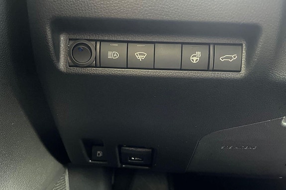 Toyota RAV4 16 of 27