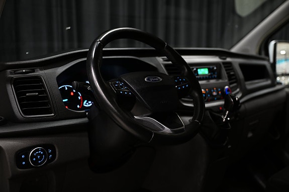 Ford Transit Custom 15 of 26