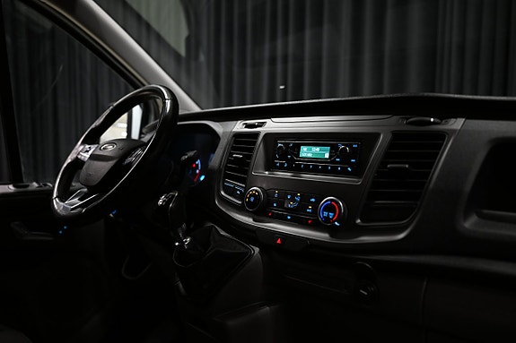 Ford Transit Custom 25 of 26