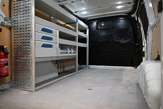 Ford Transit Custom 9 of 26