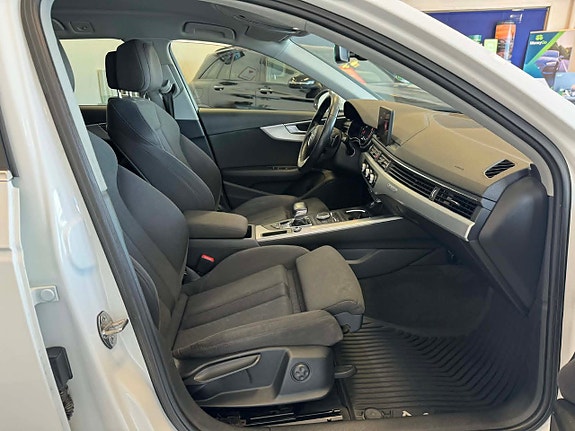 Audi A4 13 of 26
