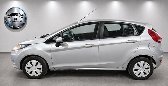 Ford Fiesta 2 of 10