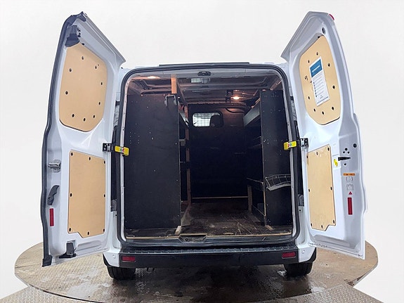 Ford Transit Custom 8 of 23