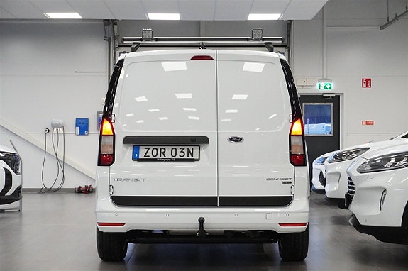 Ford Transit Connect 4 of 5