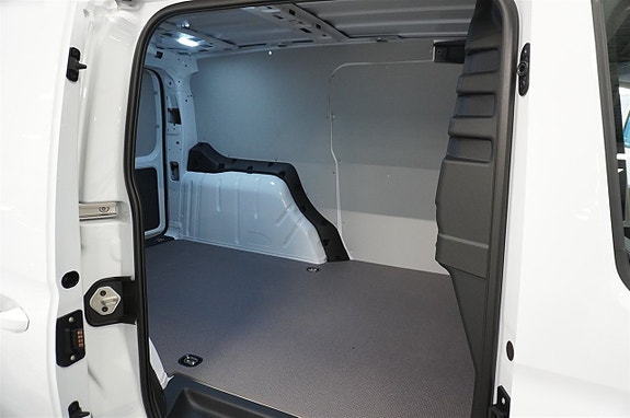 Ford Transit Connect 13 of 15