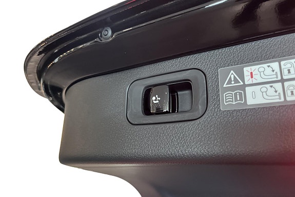 Mercedes-Benz C300 e 15 of 18