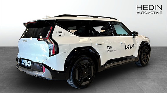 Kia EV9 2 of 5