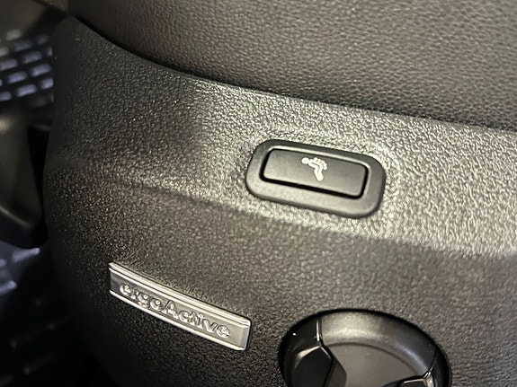 Volkswagen Golf Alltrack 16 of 19