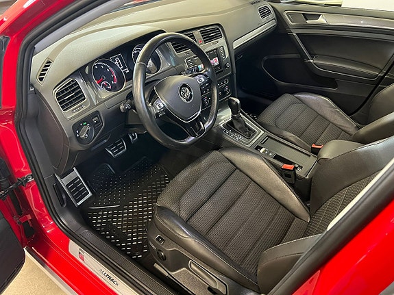 Volkswagen Golf Alltrack 7 of 19