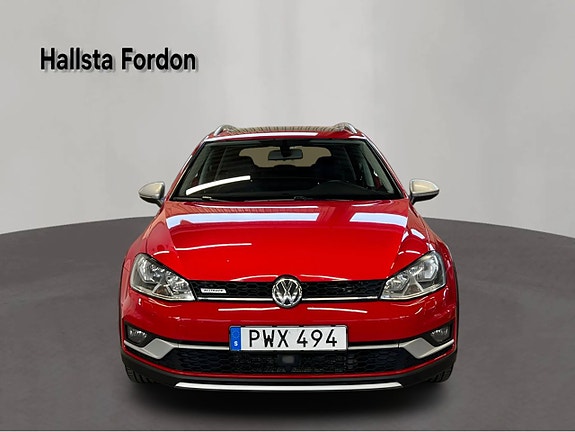 Volkswagen Golf Alltrack 2 of 19