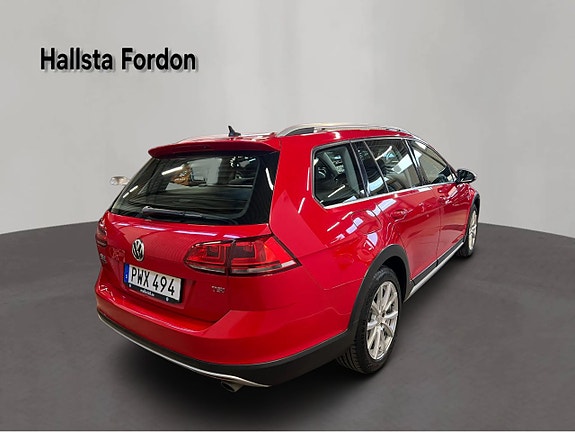 Volkswagen Golf Alltrack 6 of 19