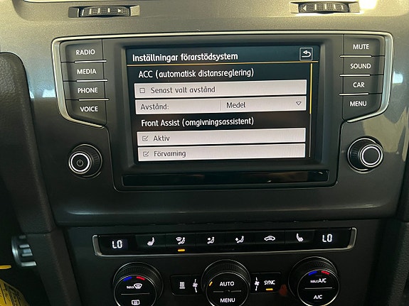 Volkswagen Golf Alltrack 13 of 19