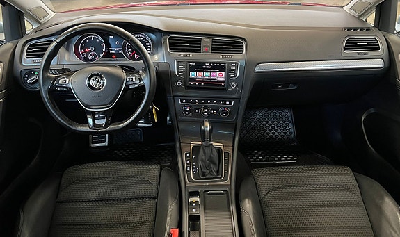 Volkswagen Golf Alltrack 9 of 19