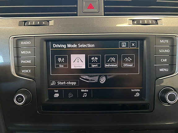 Volkswagen Golf Alltrack 14 of 19