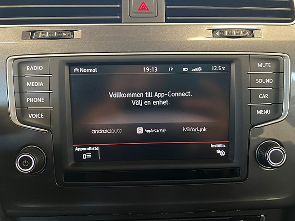 Volkswagen Golf Alltrack 15 of 19