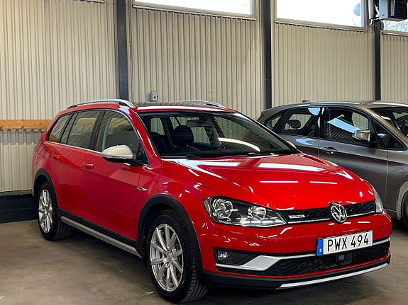 Volkswagen Golf Alltrack 3 of 19