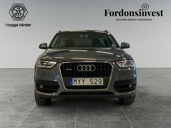 Audi Q3 2 of 5