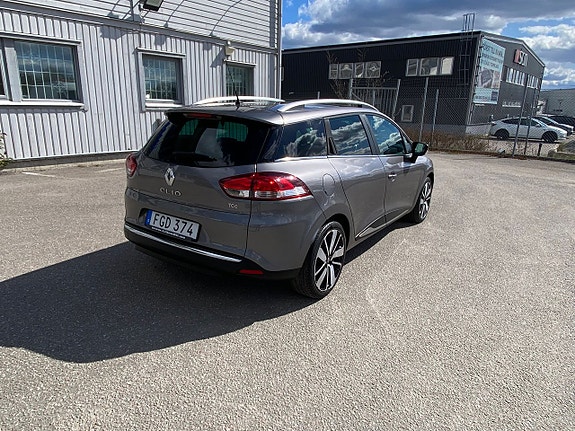 Renault Clio 6 of 16