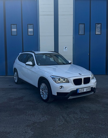 BMW X1 3 of 5