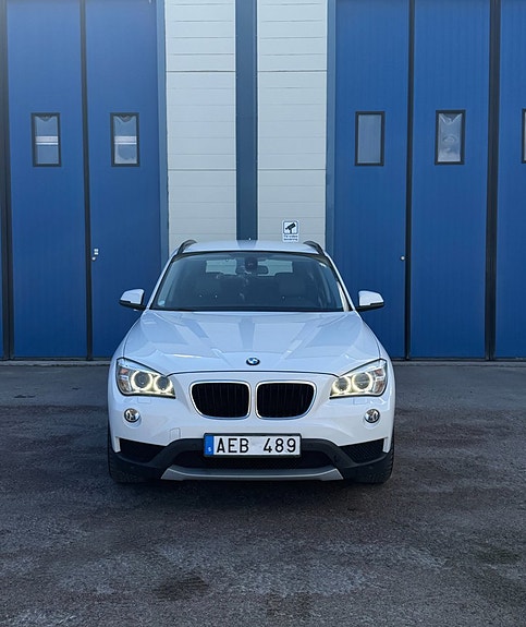 BMW X1 2 of 5