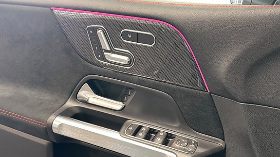 Mercedes-Benz GLB35 8 of 9