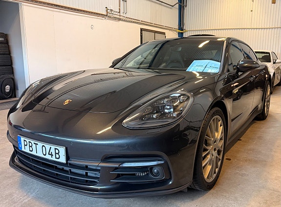 Porsche Panamera 4