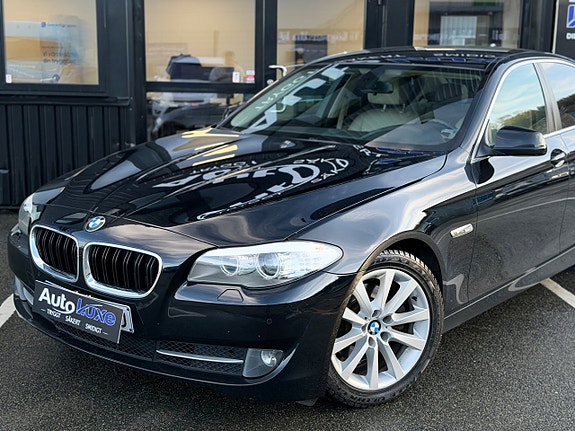 BMW 523i 2 of 5