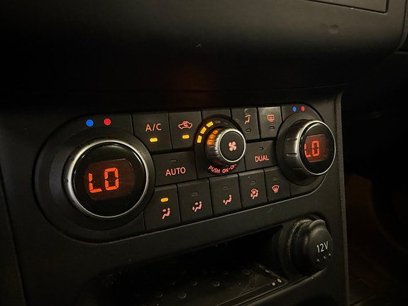 Nissan Qashqai+2 8 of 17