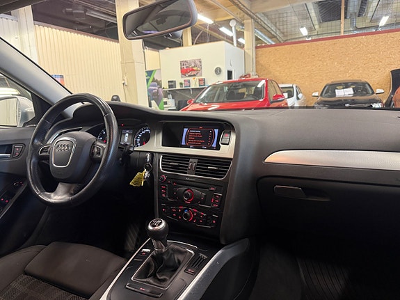 Audi A4 8 of 12