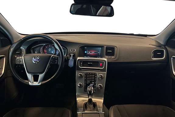 Volvo V60 Cross Country 12 of 29