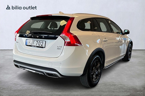 Volvo V60 Cross Country 6 of 29