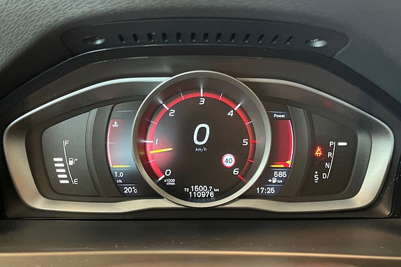 Volvo V60 Cross Country 14 of 29