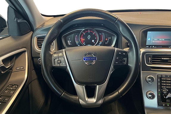 Volvo V60 Cross Country 13 of 29