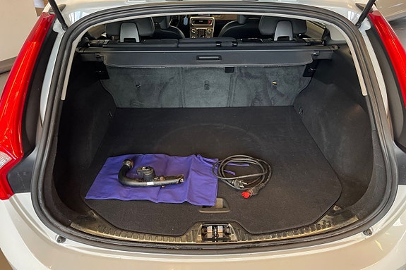 Volvo V60 Cross Country 23 of 29