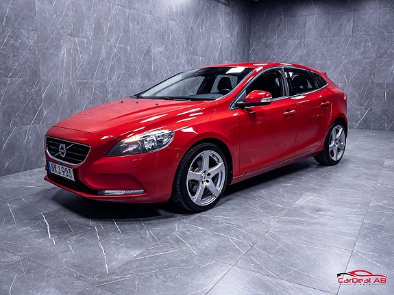 Volvo V40 3 of 5