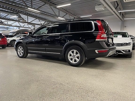 Volvo XC70 3 of 5