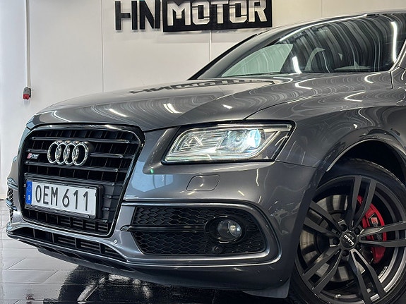 Audi SQ5 2 of 28
