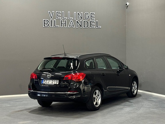 Opel Astra 3 of 5