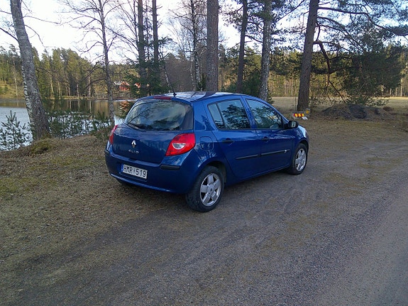 Renault Clio 2 of 5