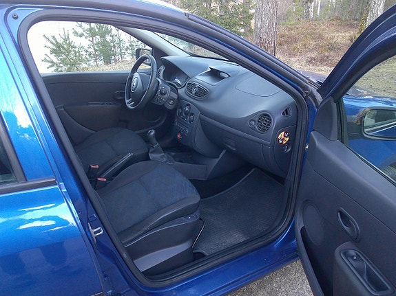 Renault Clio 7 of 8